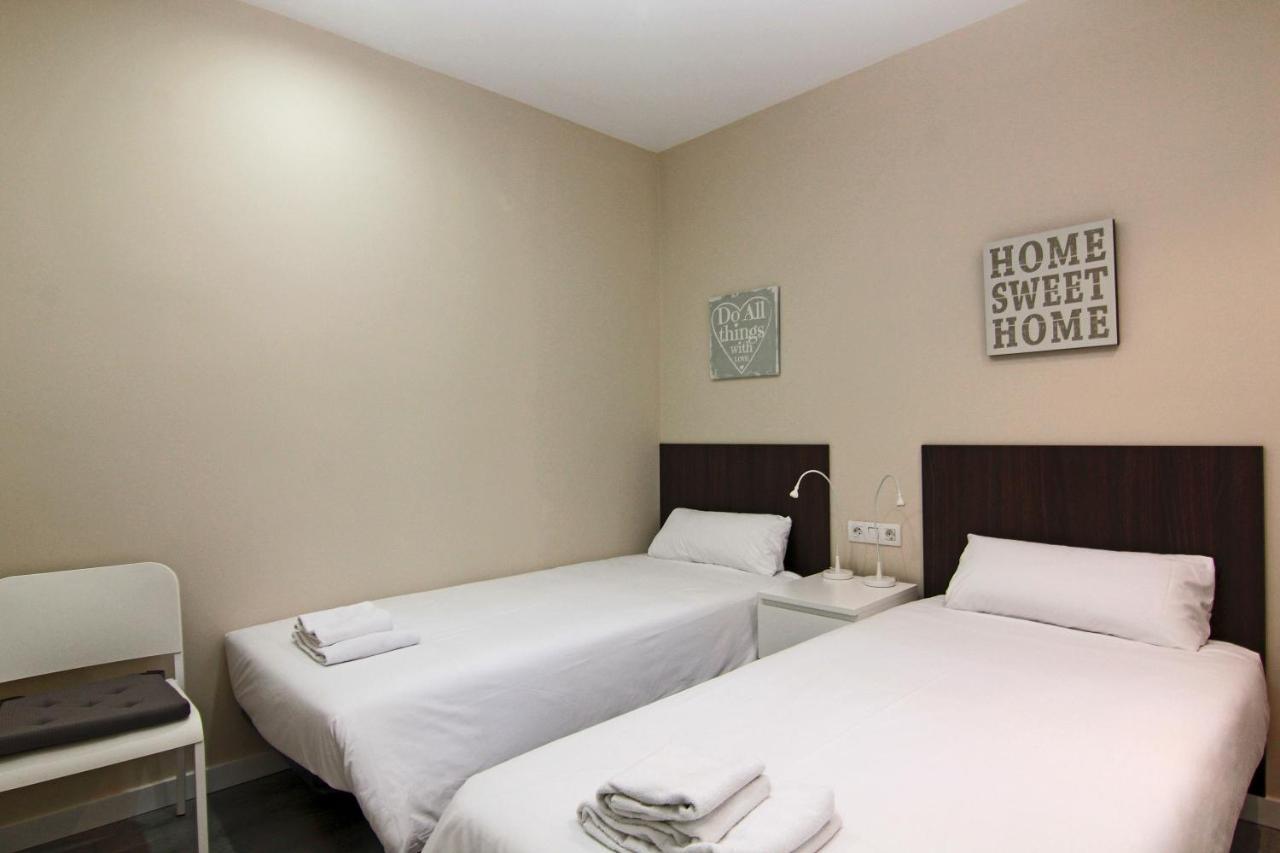 Felip - Spacious And Quiet Apartments Barcelona Buitenkant foto